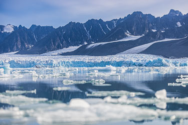 Isbreer - Noen opplevelser fra de mange isbreer på Svalbard