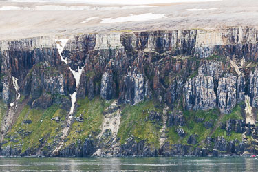 Natur - Naturen på øya er dramatisk og vakker Natur - Naturen på øya er dramatisk og vakker